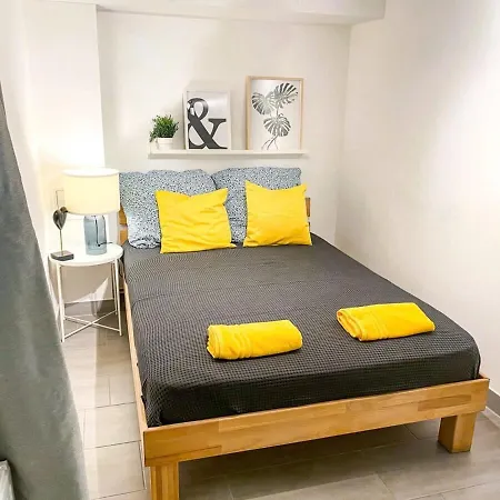 Hamburg Altona - Three Bedrooms For Up To 10