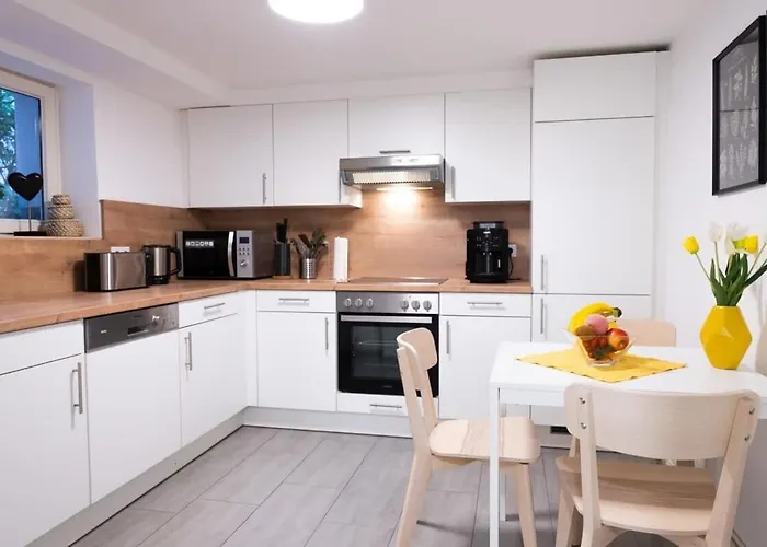 Altona - Three Bedrooms For Up To 10