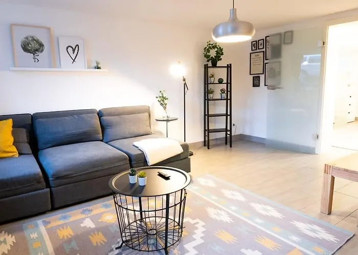Altona - Three Bedrooms For Up To 10